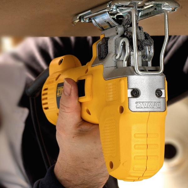 Scie Sauteuse 550W Prise Par Le Corps Coffret DW343K QS DEWALT 